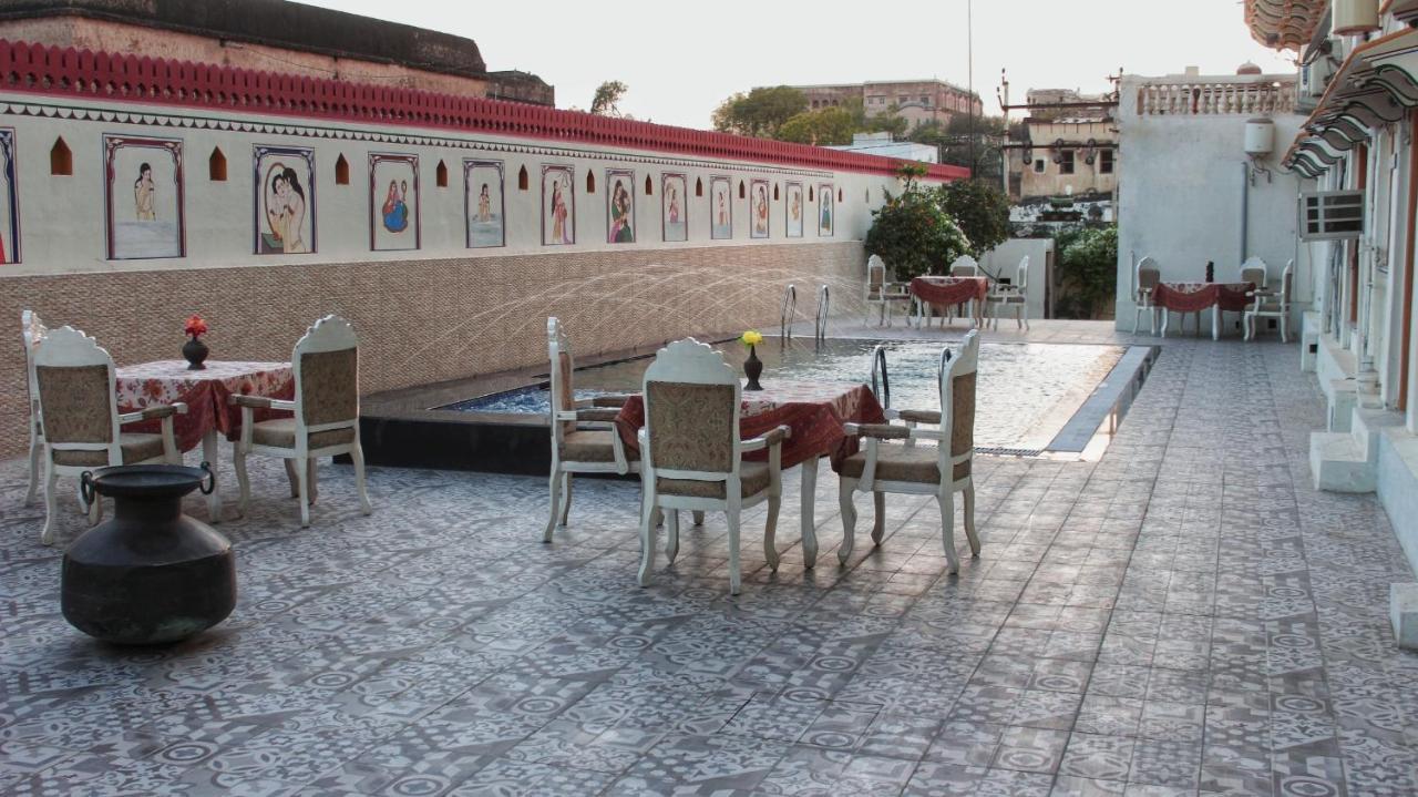 Hotel Heritage Mandāwa Exterior photo