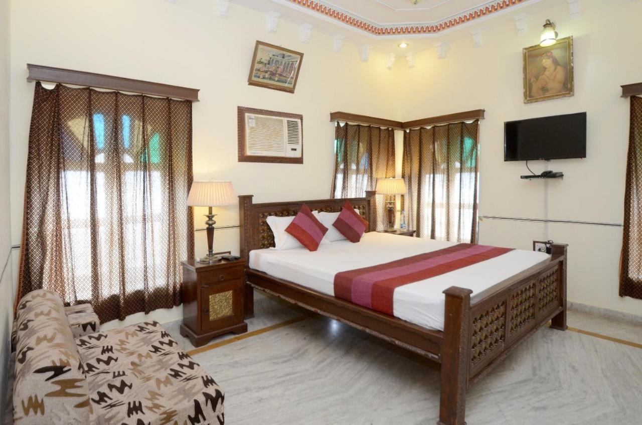 Hotel Heritage Mandāwa Exterior photo